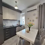 Eda\'S House
