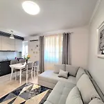 Eda\'S House