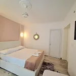Eda\'S House